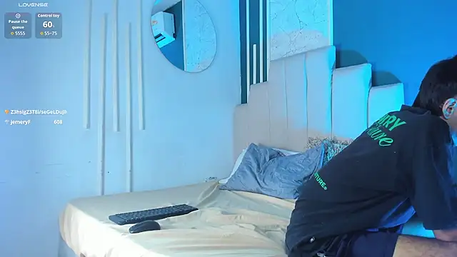 Show modela Im_Kael_ na web-kameri