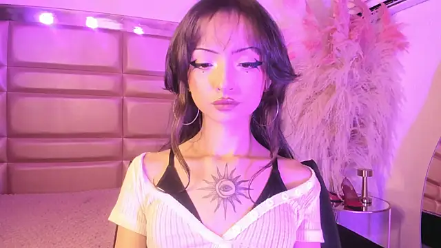 MaddieStark Adlı Modelin Canlı XXX Sohbeti