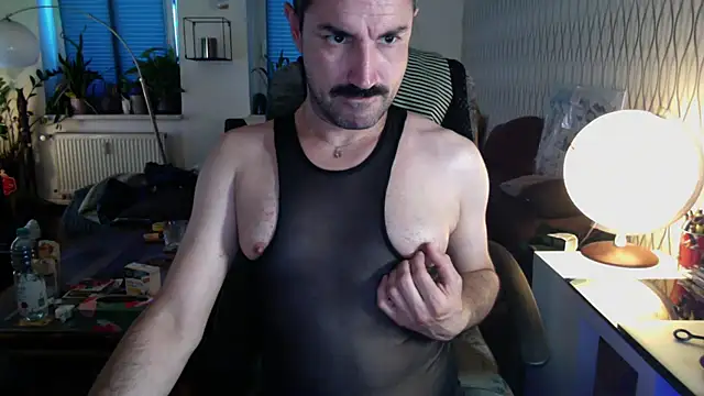 tomz0819 Obrolan Langsung XXX