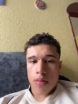 Pokazy przed kamerką – Dominik_Souza