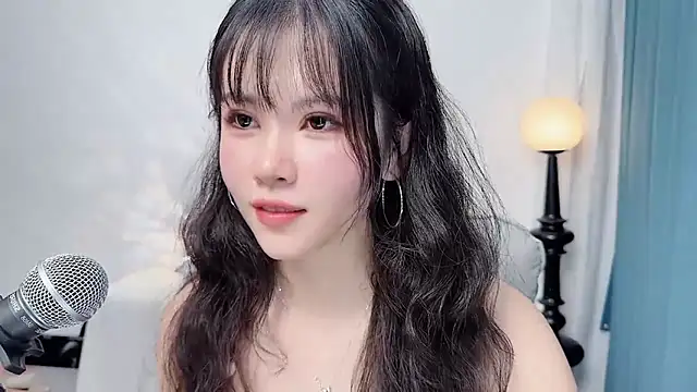 Celia520 即時 XXX 聊天
