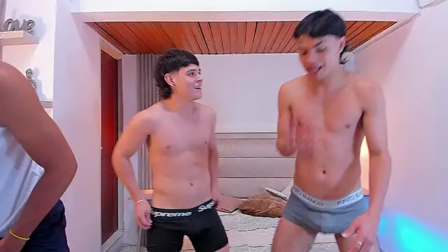 Seductive_BoysW live XXX chat