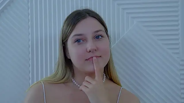 TinnaBurton Adlı Modelin Canlı XXX Sohbeti