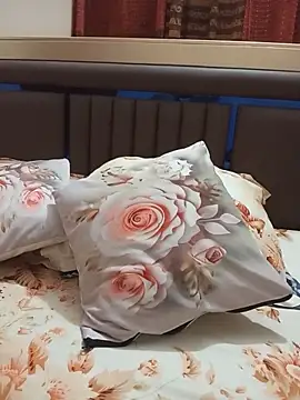Tanha18 Adlı Modelin Canlı XXX Sohbeti