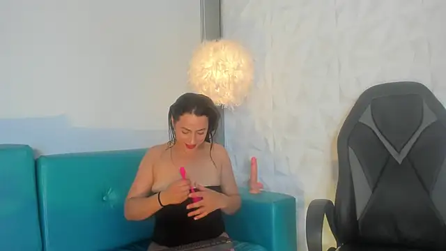 TalianaRossi's Live XXX Chat