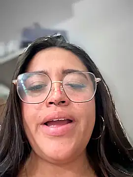 XXX chat uživo modela Mia_Risky-1