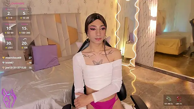 CYRUS_TAYn Live XXX chat
