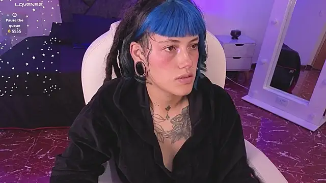 XXX chat uživo modela _sharlotte777