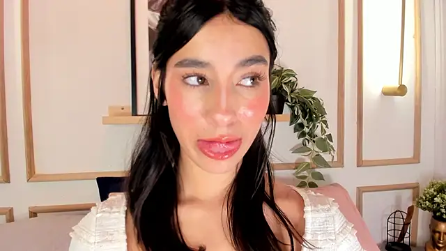 Nanami_ Adlı Modelin Canlı XXX Sohbeti