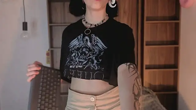 XXX chat uživo modela HannahSky_
