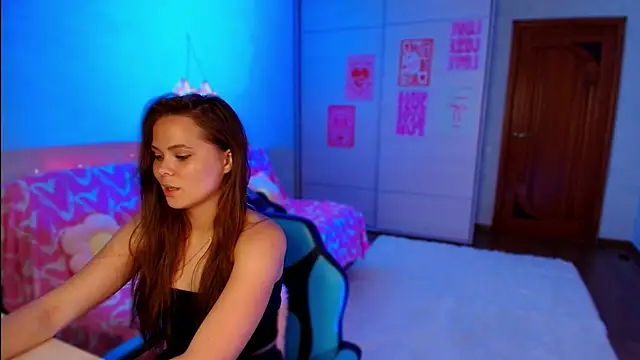 XXX chat uživo modela Kira_love_81