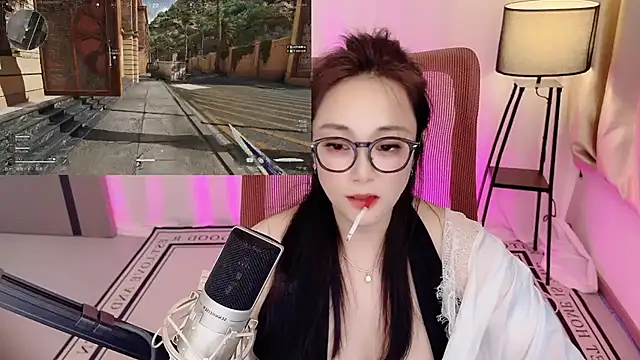 XXX chat uživo modela Daisy-77