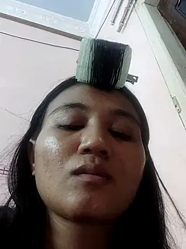 XXX chat uživo modela Rayya_4yy