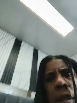 Zeyllyjhonson's Live XXX Chat