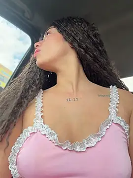 Chat +18 de roxyrougee ao vivo