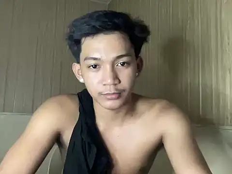XXX chat uživo modela YourcumBoy77