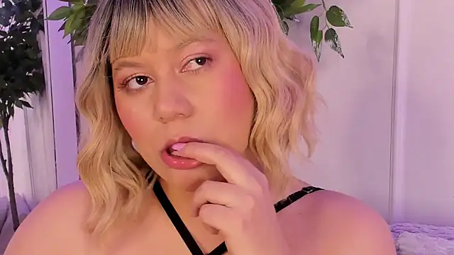XXX chat uživo modela Coffee_Dreams