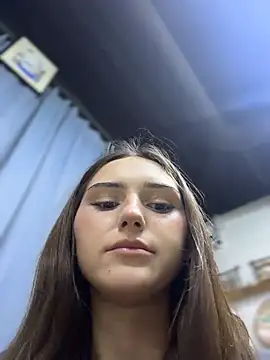 AnitaFly Adlı Modelin Canlı XXX Sohbeti