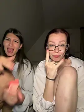 RussianGirls_: онлайн-секс-чат