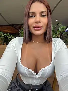 Chatroom XXX en direct de Irina_Velvett