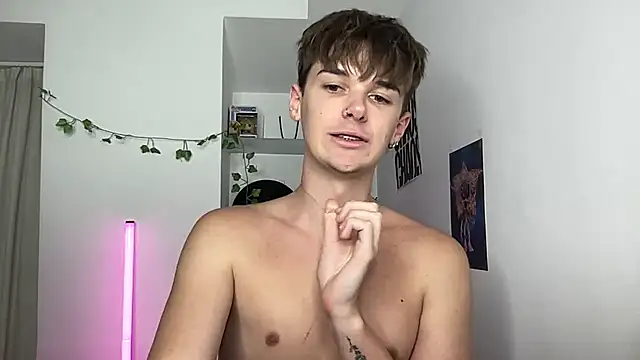 Živý XXX chat YourMilkyGuy