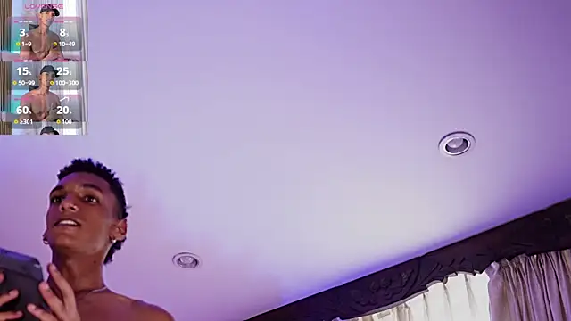 JulienSaint XXX чат на живо