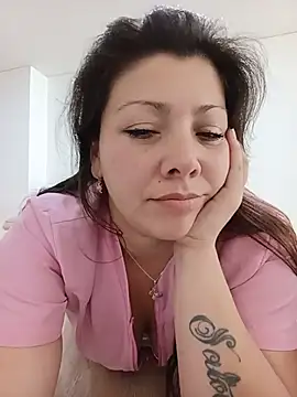SARA_21- élő XXX-chatje