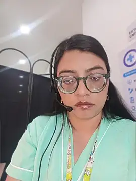 SOFI__10 Adlı Modelin Canlı XXX Sohbeti