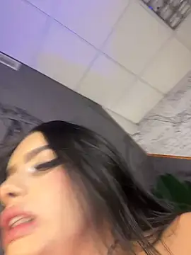 دردشة BustyAngelXXX الجنسية المباشرة