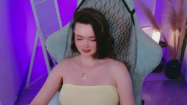 XXX chat uživo modela AvaFlower