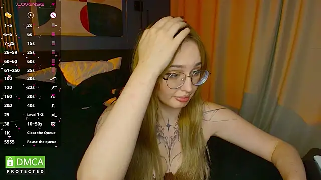AdeLuna XXX чат на живо