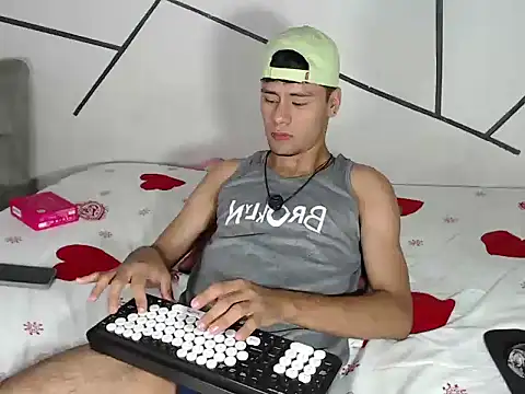 cooper_shiro Show in webcam