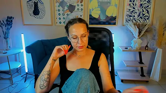 Charlotte_Hudson XXX чат на живо
