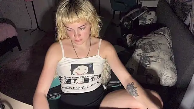 FreedaDeloach Chat XXX live