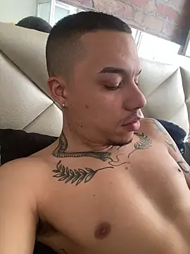 AlphaMasterXxx Chat XXX live