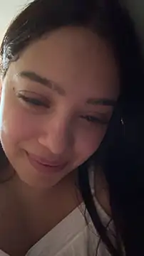 GlimmerRosse's Live XXX Chat