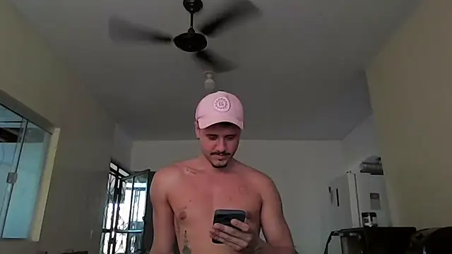 guzzfit: απευθείας συνομιλία ΧΧΧ