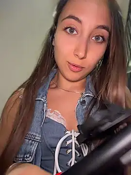 ICrazyOneIRL Chat XXX live