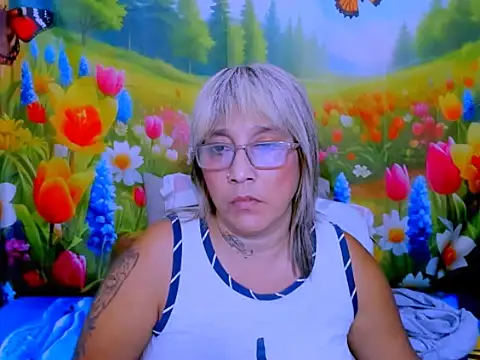 indianroxyn Live XXX chat