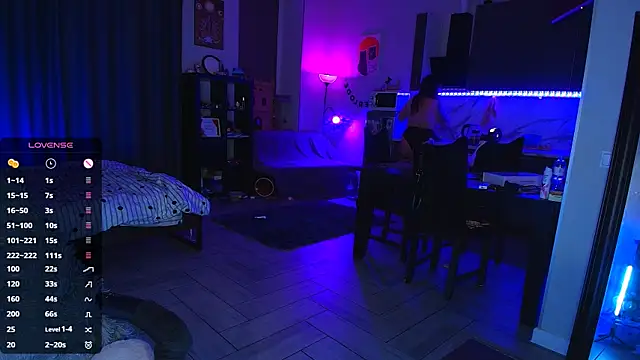 NicoleFancy Chat XXX in diretta