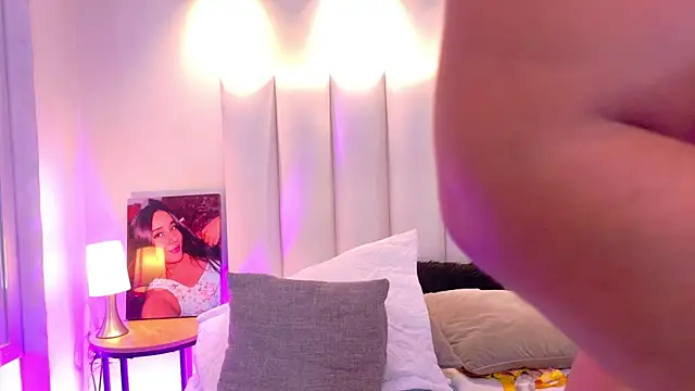 แชท XXX สดของ ValenScott1