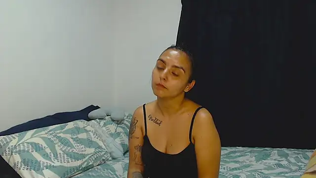 Chat +18 de kathy_luisa ao vivo