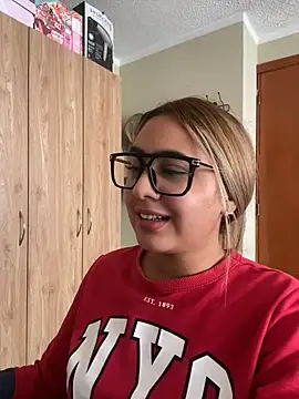 Czat XXX na żywo – Miabonnett_
