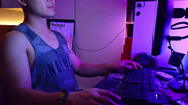 OnlyMan90 即時 XXX 聊天