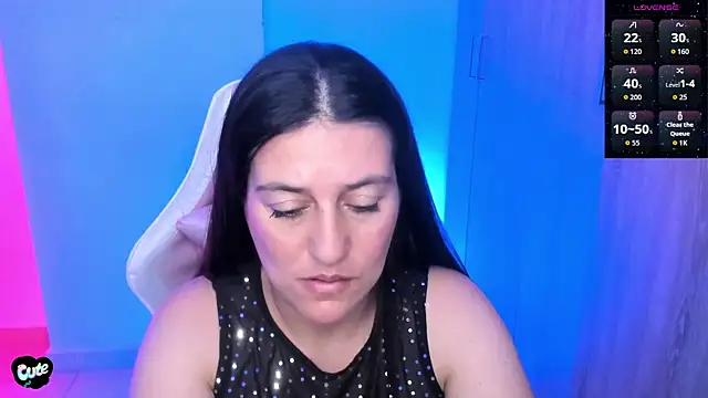 XXX chat uživo modela Saskyaa