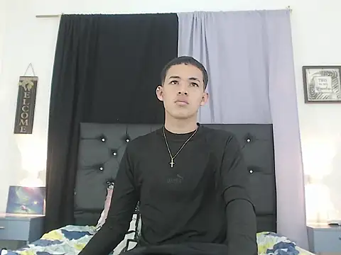 RoySteven Live XXX Chat