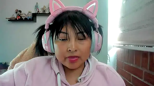 Chat +18 de Shaddycute_ ao vivo