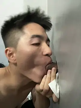 Pokazy przed kamerką – FFSSYYYHHNL789