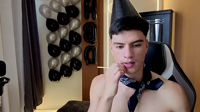 LeoTease Chat XXX live