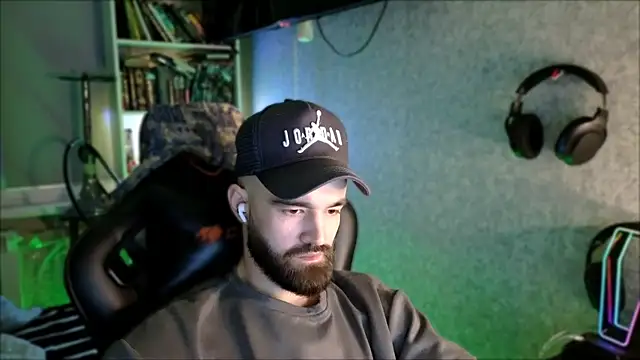 XXX chat uživo modela _Serious_Man
